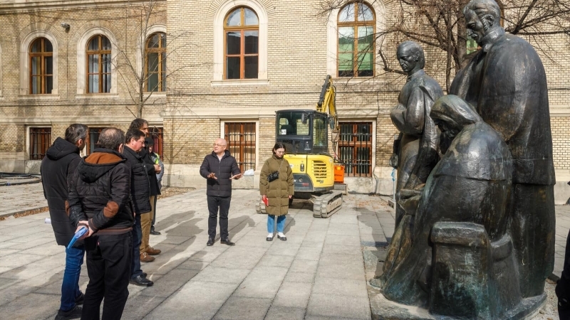 EMIL BOC | Precizări cu privire la Grupul statuar „Școala Ardeleană” și bustul savantului Emil Racoviță