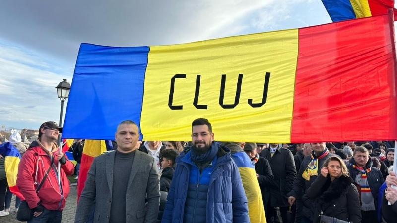 Membrii AUR Cluj au sărbătorit Ziua Națională a României la Alba Iulia alături de mii de români