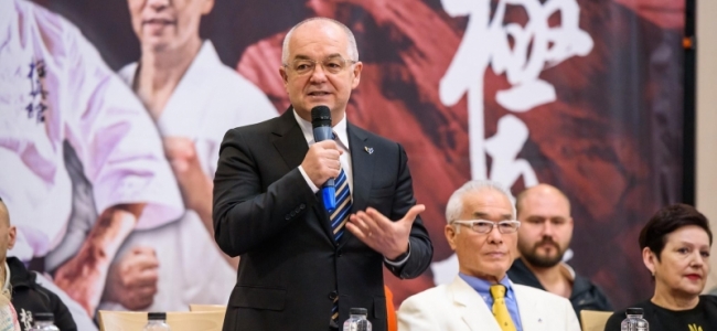 CLUJ-NAPOCA | Eveniment internațional de arte marțiale - Kyokushin-kan International Camp și BGN Kumite Superfight 