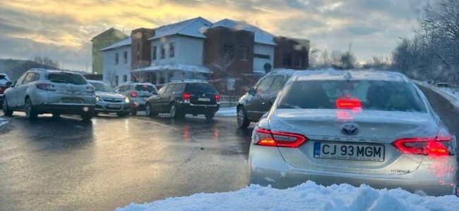 COMUNA FLOREȘTI PARALIZATĂ-BLOCATĂ | Unde-i Poliția Locală? Unde-i Primăria? IARNA NU-I CA VARA