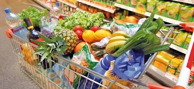 Profi şi Auchan negociază preţuri mai mici cu furnizorii