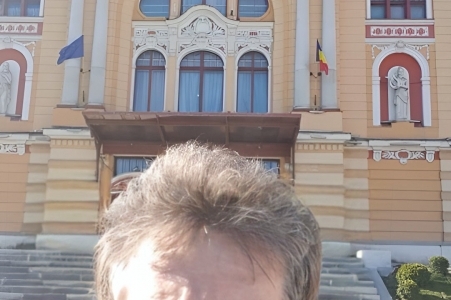 CLUJ-NAPOCA | Emanuel Petran - ,,Om cu teatru în cap”!