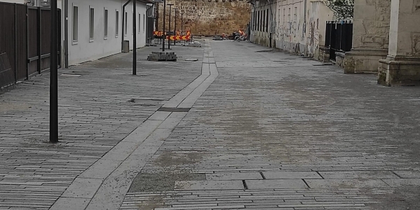 CLUJUL CIVIC | Chiar așa, să împânzim tot centrul Clujului cu asfalt, beton, dale, pietre și pietricele?