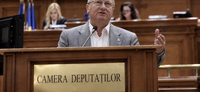 Remus Lăpușan: Guvernul Bolojan cere mai mult de la români, dar lasă investițiile europene contra cronometru